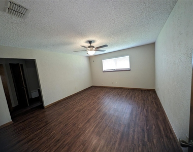 5614 Wagon Train Rd - Photo Thumbnail 10