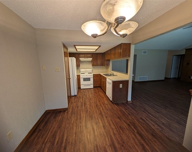 5614 Wagon Train Rd - Photo Thumbnail 1