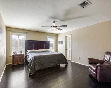 1102 Port Daniel Dr - Photo Thumbnail 21