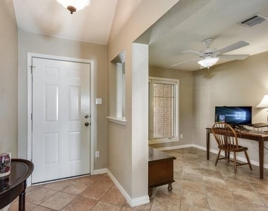 1102 Port Daniel Dr - Photo Thumbnail 2