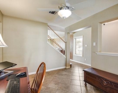 1102 Port Daniel Dr - Photo Thumbnail 4