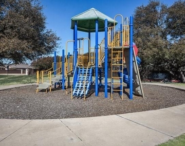 1102 Port Daniel Dr - Photo Thumbnail 37