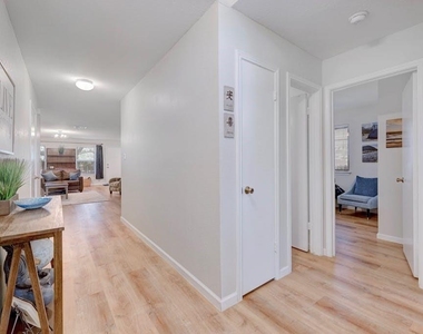 1205 Forest Oaks Path - Photo Thumbnail 7