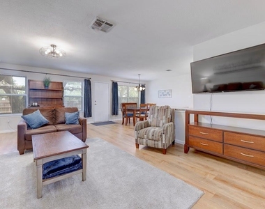1205 Forest Oaks Path - Photo Thumbnail 5