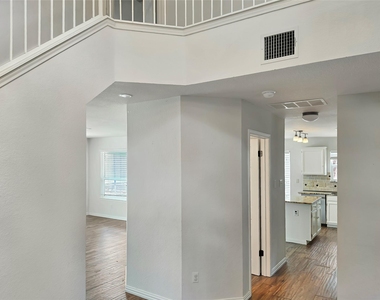 1411 Waldrop Cv - Photo Thumbnail 5