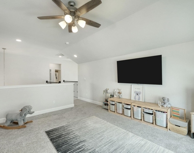 1401 Mulberry Oak Ln - Photo Thumbnail 21