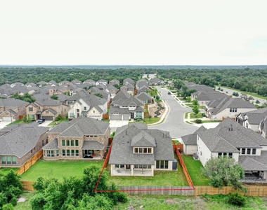 1401 Mulberry Oak Ln - Photo Thumbnail 28
