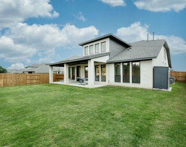 1401 Mulberry Oak Ln - Photo Thumbnail 29