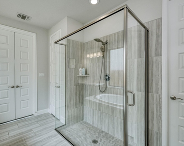 1401 Mulberry Oak Ln - Photo Thumbnail 16