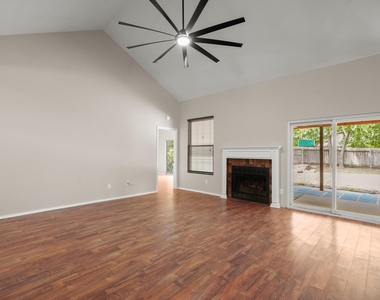 12600 Deer Falls Dr - Photo Thumbnail 6