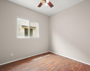 12600 Deer Falls Dr - Photo Thumbnail 12