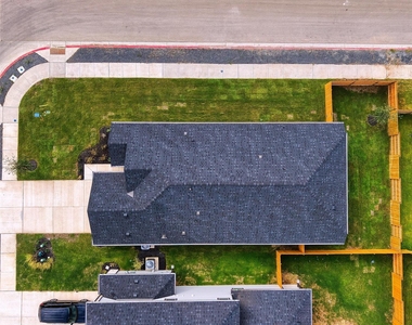 210 Melrose St - Photo Thumbnail 31