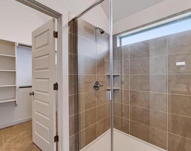 210 Melrose St - Photo Thumbnail 26