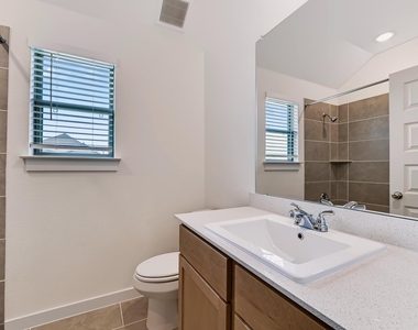 210 Melrose St - Photo Thumbnail 16