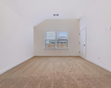 210 Melrose St - Photo Thumbnail 23