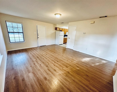5207 Thunderbird St - Photo Thumbnail 6