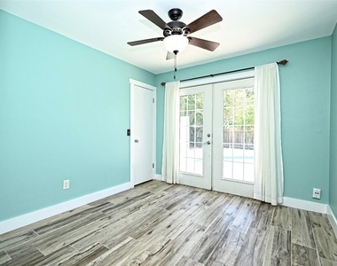 8406 Racine Trl - Photo Thumbnail 7