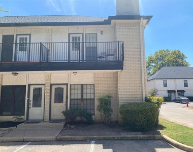 1307 Kinney Ave - Photo Thumbnail 1