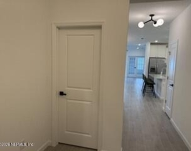 241 Simonson - Photo Thumbnail 3