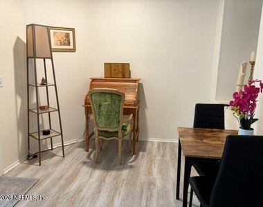 150 Veracruz Drive - Photo Thumbnail 5