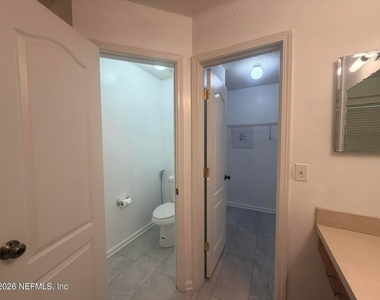 6423 Crimson Leaf Lane - Photo Thumbnail 9