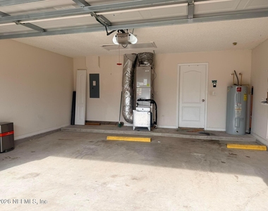 6423 Crimson Leaf Lane - Photo Thumbnail 16