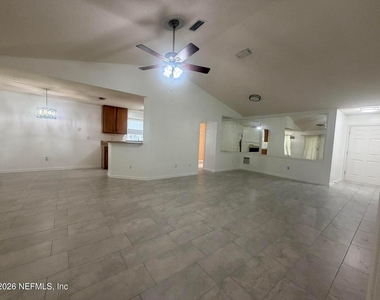 6423 Crimson Leaf Lane - Photo Thumbnail 5