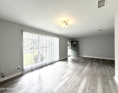 2460 Stein Street - Photo Thumbnail 10