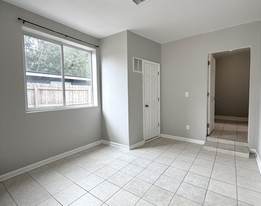 2460 Stein Street - Photo Thumbnail 20