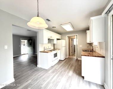 2460 Stein Street - Photo Thumbnail 1