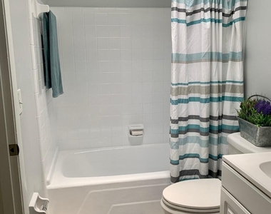 8009 Arble Drive - Photo Thumbnail 5