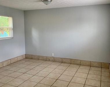 8009 Arble Drive - Photo Thumbnail 6