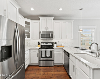 120 11th Avenue S - Photo Thumbnail 10