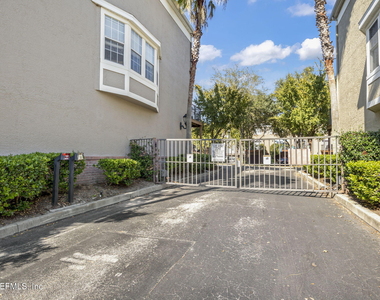 509 N Market Street - Photo Thumbnail 12