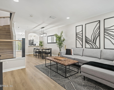 509 N Market Street - Photo Thumbnail 1