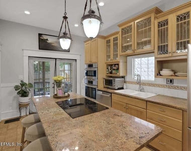 2354 Post Street - Photo Thumbnail 11