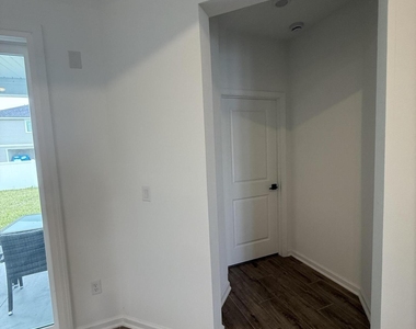 2105 Featheredge Way - Photo Thumbnail 4