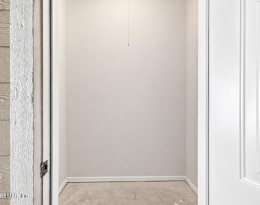 211 Colima Court - Photo Thumbnail 32