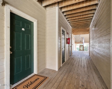211 Colima Court - Photo Thumbnail 33