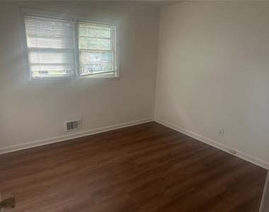 2959 Reynolds Drive - Photo Thumbnail 11