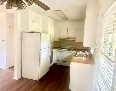 2959 Reynolds Drive - Photo Thumbnail 2