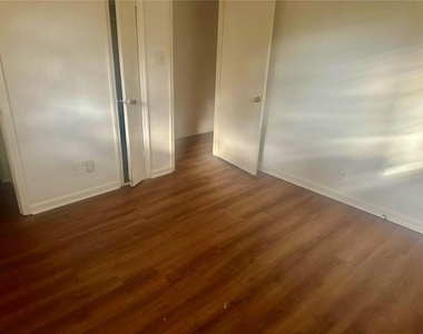 2959 Reynolds Drive - Photo Thumbnail 6