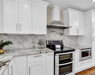 3352 Mathieson Drive Ne - Photo Thumbnail 17