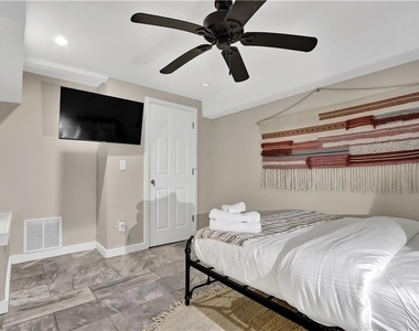 3352 Mathieson Drive Ne - Photo Thumbnail 13