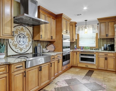 4081 Ashford Dunwoody Road Ne - Photo Thumbnail 2