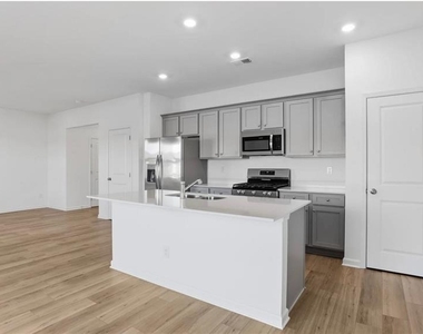 129 Saddlebred Way - Photo Thumbnail 6
