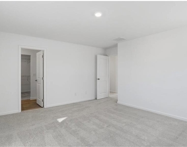 129 Saddlebred Way - Photo Thumbnail 11