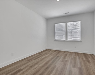 3198 Shirecrest Lane - Photo Thumbnail 31
