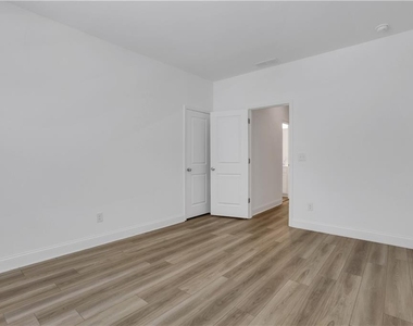 3198 Shirecrest Lane - Photo Thumbnail 32