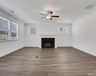 3198 Shirecrest Lane - Photo Thumbnail 11